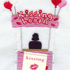 Kissing Podcast – Advice from the “Kissing Expert” show